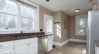 kitchen.jpg (108 KB)